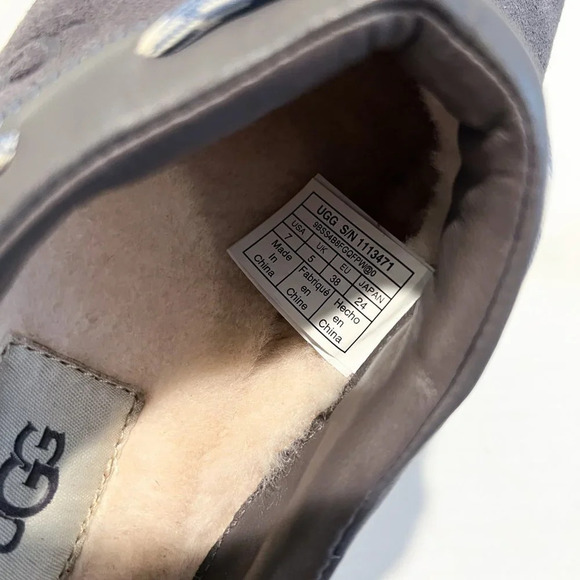 UGG Gray Suede Shearling Lined Platform Boat Shoes Preppy Slip On Loafers 7 NWOB - Picture 9 of 11